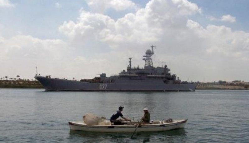 مصرع 11 صيادا مصريا وفقدان 18 آخرين إثر غرق مركب صيد في خليج السويس