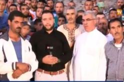 بالفيديو.. صحافي يمنع نفسه من البكاء ويعجز عن الكلام على المباشر بسبب جريمة قتل الطفل نصر الدين