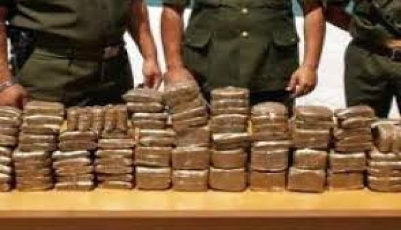 تفكيك شبكة تتاجر في المخدرات بعين وسارة