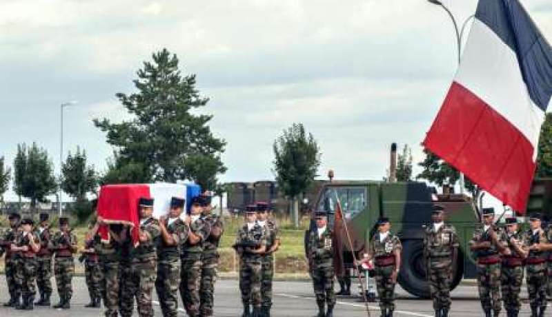 مقتل 5 أشخاص في حادث إطلاق نار في مالي