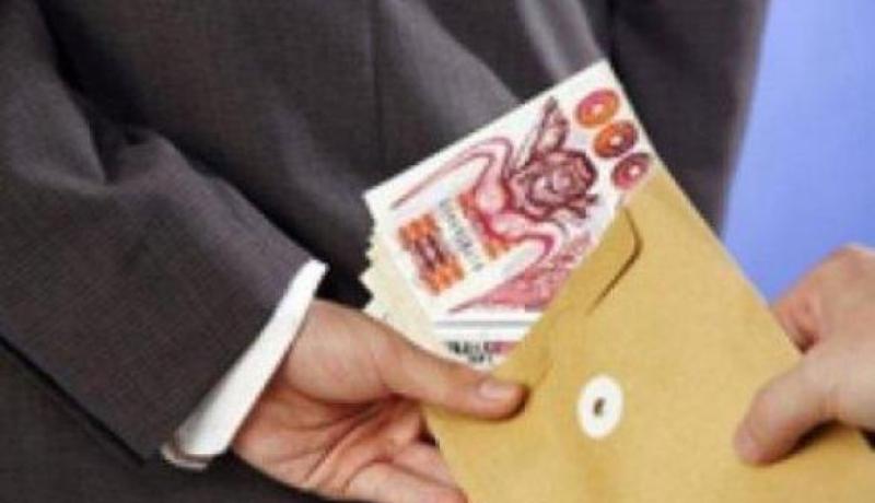 5 سنوات سجنا نافذا ضد مدير ضرائب سكيكدة لتلقيه رشوة