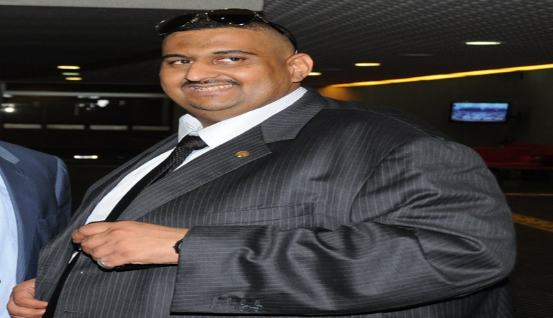 طليبة.. يطالب بحقوق التأليف