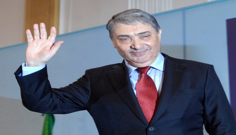 “شكارة “بن فليس “تسخّن اللعب”