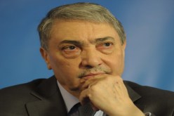 عسلاوي في بيت.. بن فليس