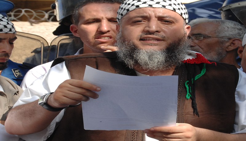 حمداش.. في معركة “لواط”