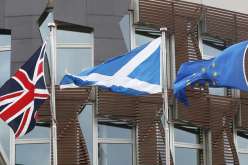 إخلاء مبنى البرلمان الإسكتلندي بسبب طرد مشبوه