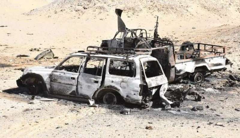 الجيش المصري يدمر مخابئ إرهابيين في سيناء