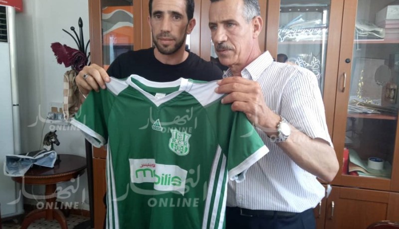  فوزي رحال يوقع لموسمين في سريع غليزان