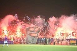 “الفيفا” يُحقق في “تيفو هتلر” بالسودان