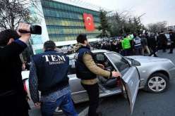 توقيف 54 موظفا جامعيا في تركيا بتهمة محاولة الإنقلاب