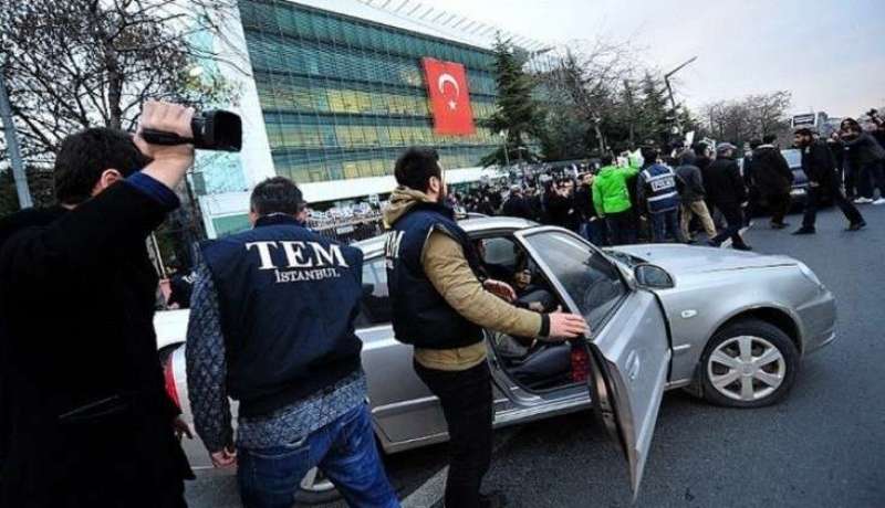 توقيف 54 موظفا جامعيا في تركيا بتهمة محاولة الإنقلاب