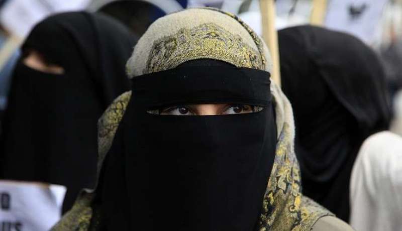 الدنمارك تقترح حظر النقاب في الأماكن العامة