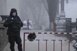 مجهولون يقصفون مطعما وسط العاصمة الأوكرانية