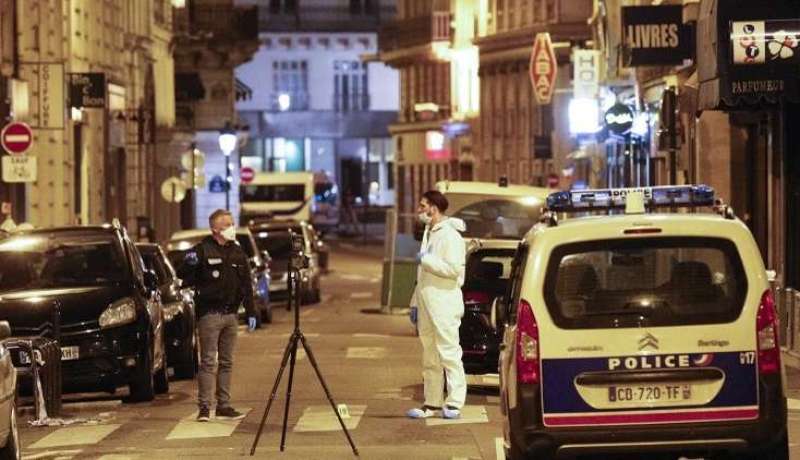 فرنسا تكشف هوية منفذ عملية الطعن في باريس
