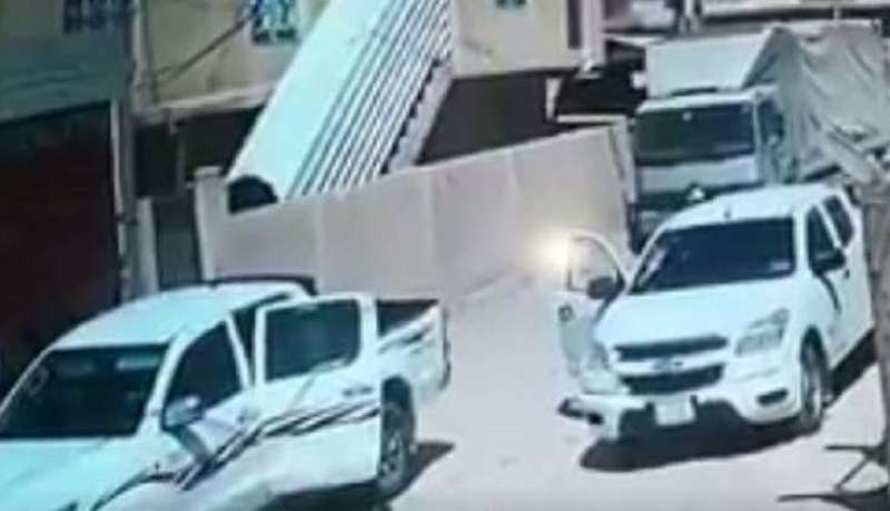 فيديو يرصد لحظات اغتيال مسؤول عراقي أمام منزله