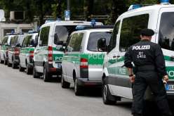 إصابة 14 شخصا في هجوم بسلاح أبيض على حافلة بألمانيا