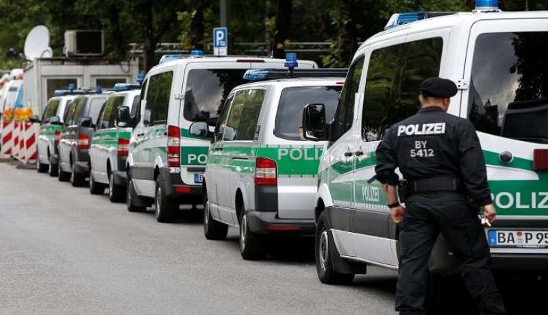 إصابة 14 شخصا في هجوم بسلاح أبيض على حافلة بألمانيا
