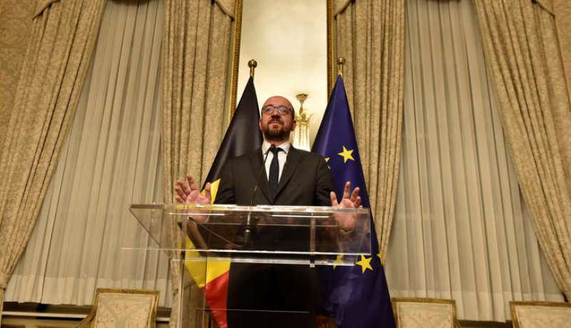 استقالة رئيس الحكومة البلجيكية بسبب خلافات بشأن الهجرة