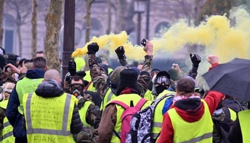 بنوك فرنسا تدعو لوقف العنف ضدها خلال احتجاجات “السترات الصفراء”