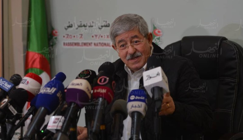 أويحيى: “الجزائر قامت بثورتين واحدة مجيدة وأخرى أليمة”