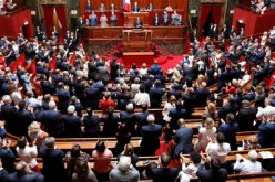 البرلمان الفرنسي يقر قانونا لمكافحة الشغب مثيرا للجدل