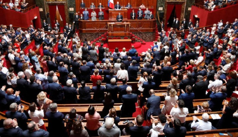 البرلمان الفرنسي يقر قانونا لمكافحة الشغب مثيرا للجدل