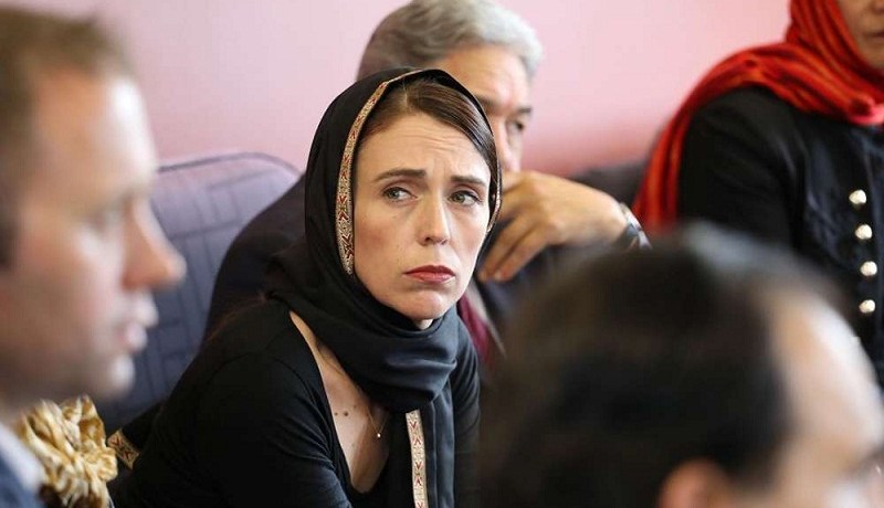 رئيسة وزراء نيوزيلندا تتحدث عن أثر حجابها في نفوس أهالي الضحايا