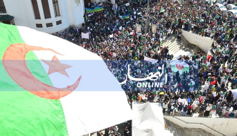 بالصور.. مظاهرات حاشدة في الجمعة الرابعة ضد قرارات الرئيس