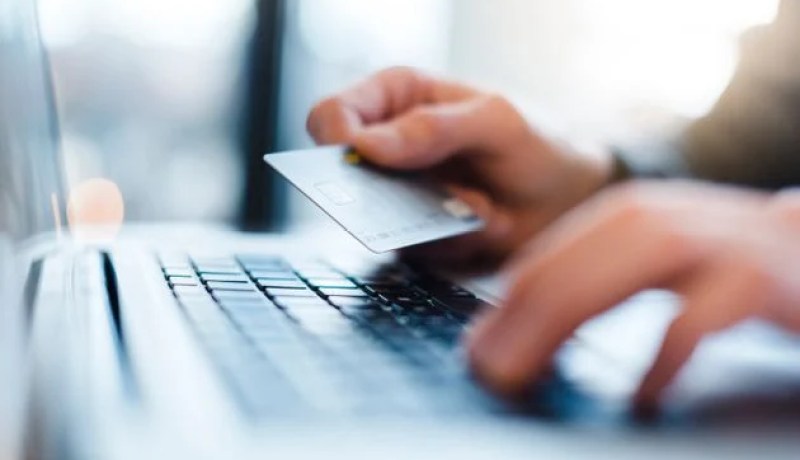 “Natixis Algeria” تطلق بطاقة التأشيرة الخاصة بمصرفها المحمول