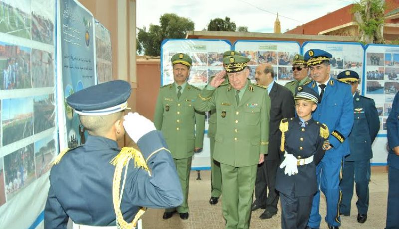 اللواء سعيد شنقريحة يشرف على فعاليات الابواب المفتوحة حول مدرسة أشبال الأمة ببشار