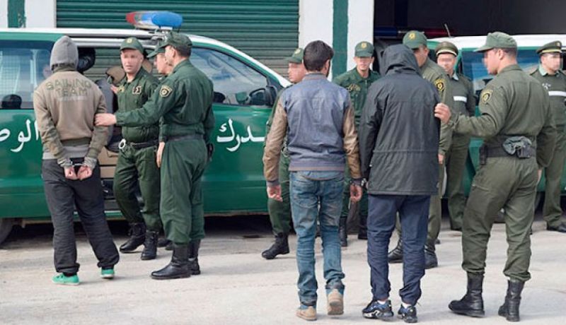 الإطاحة بـ3 مروّجين للمخدرات وحجز 2.5 كلغ من الكيف ببوڨرة في البليدة