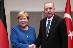 أردوغان وميركل يبحثان هاتفيا المستجدات في ليبيا وسوريا