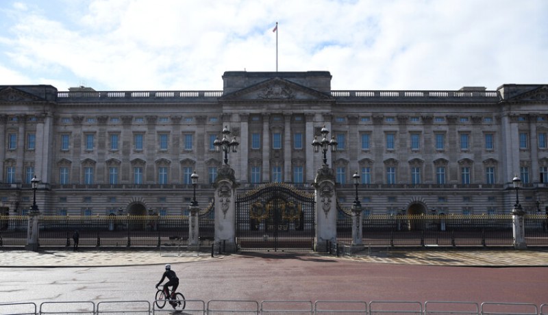 نحو 900 وفاة جديدة بكورونا في بريطانيا خلال 24 ساعة