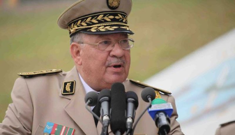 قايد صالح يجتمع بقيادات وزارة الدفاع الوطني