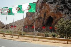 نقابة مغربية تستعد لتنظيم مسيرة شعبية لإعادة فتح الحدود مع الجزائر