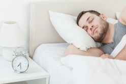 طريقة جديدة تجعل الإنسان يخلد للنوم في دقيقة واحدة