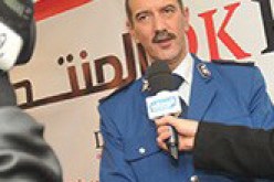 اللواء يرقّي الخدامين