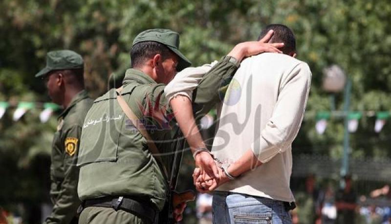 الدرك يوقف أخطر محتال متورط في 14 قضية إجرامية بالعاصمة