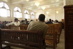 أستاذ جامعـي وإبناه متهمون بالتزوير للاستيـلاء علـى ممتلكات والدتـه التـسـعينية بقسنطينة