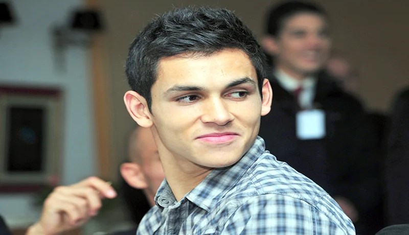 إدارة ريمس تنفي تلقيها عرضا من فيورنتينا لضم ماندي