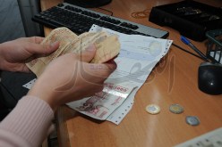 الحكومة تشرع في استرجاع 4 آلاف مليار كريدي لدى الجزائريين