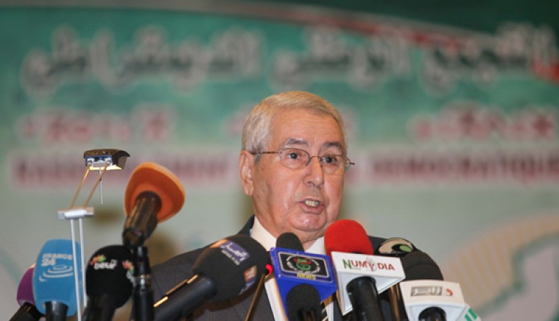 أنباء عن استقالة بن صالح من الأمانة العامة للأرندي