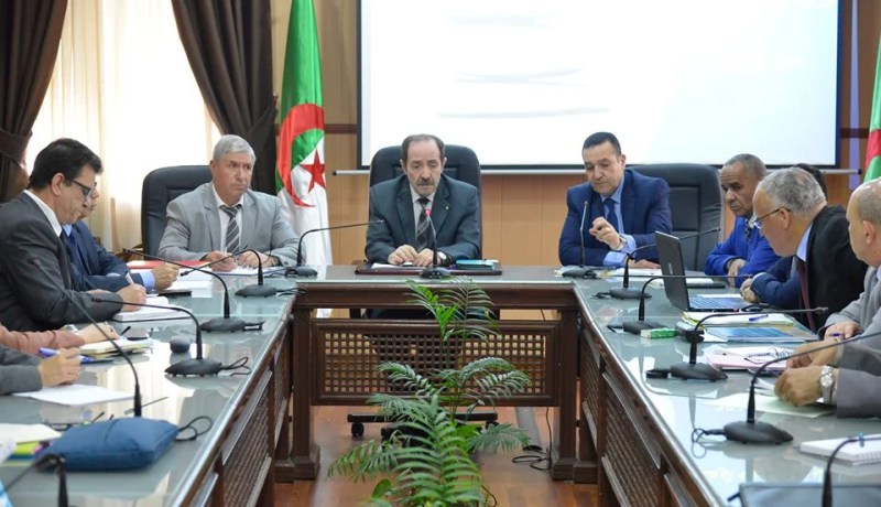 بلعابد يجتمع بإطارات قطاعه لإدخال تعديلات على تنظيم وهيكلة الإدارة المركزية