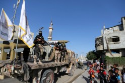 المقاومة الفلسطينية تستهدف بارجة صهيونية وشمال تل أبيب برشقات صاروخية