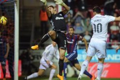 بطولة اسبانيا: ريال مدريد يكتسح ايبار المتواضع واتلتيكو مدريد يضع حدا لسلسلة ملقة