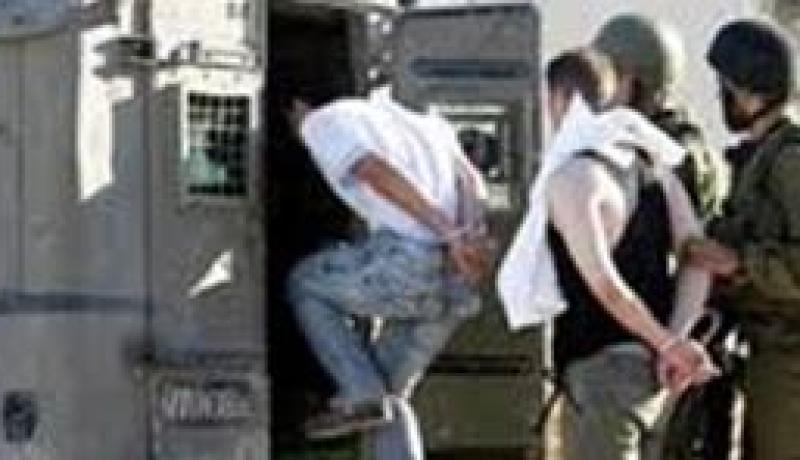 اعتقال 7 فلسطينيين في الضفة الغربية