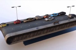 شاهد بالفيديو والصور كيف تسير سيارة من تلقاء نفسها دون التحكم فيها