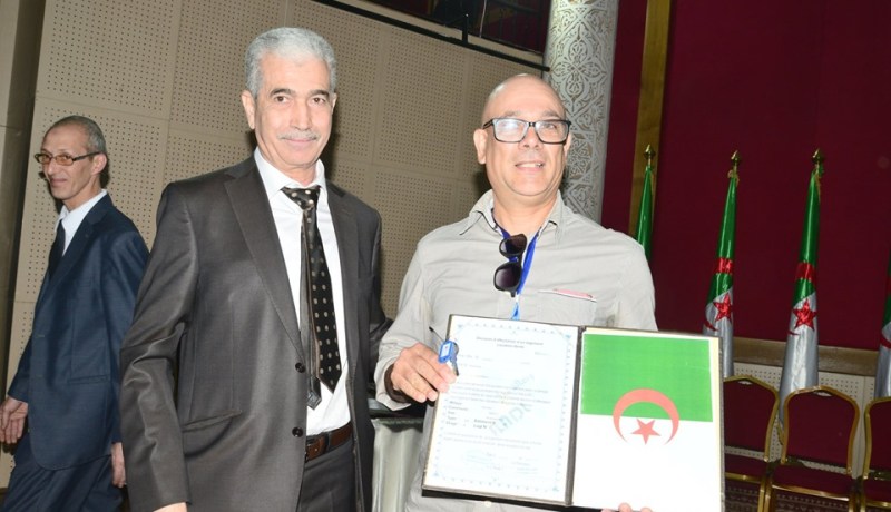 بالصور..حوالي 1600 سكن ضمن مختلف الصيغ تسلم لأصحابها بسكيكدة