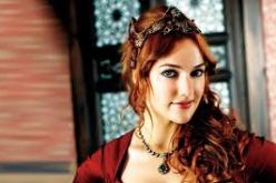 مريم أوزرلي نجمة حريم السلطان متطوعة بالجيش الألماني