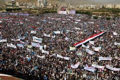 بالصور .. آلاف المتظاهرين في اليمن ضد عاصفة الحزم